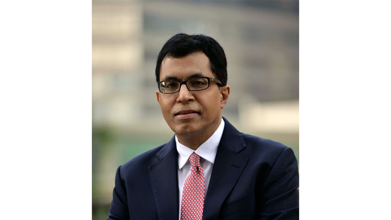 Positive Outlooks In Real Estate And Auto Sectors Amid It Concerns