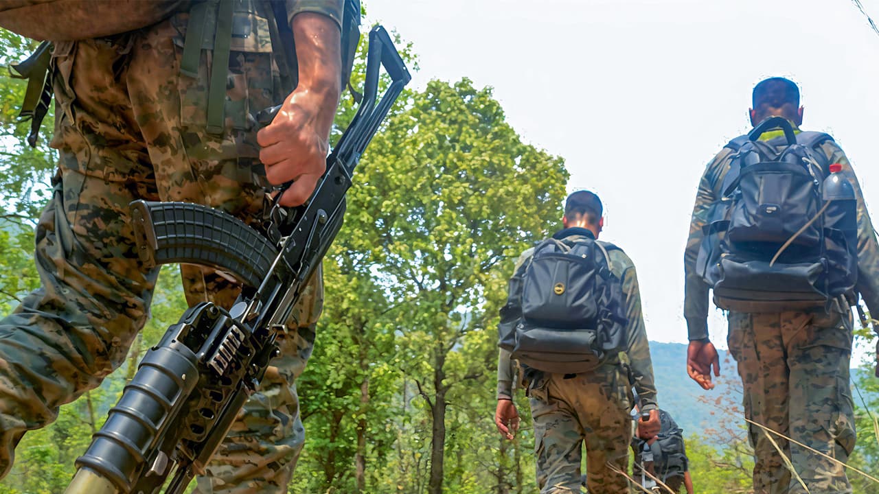 Jharkhand: Encounter underway in Chaibasa; 6 Naxals killed earlier ...