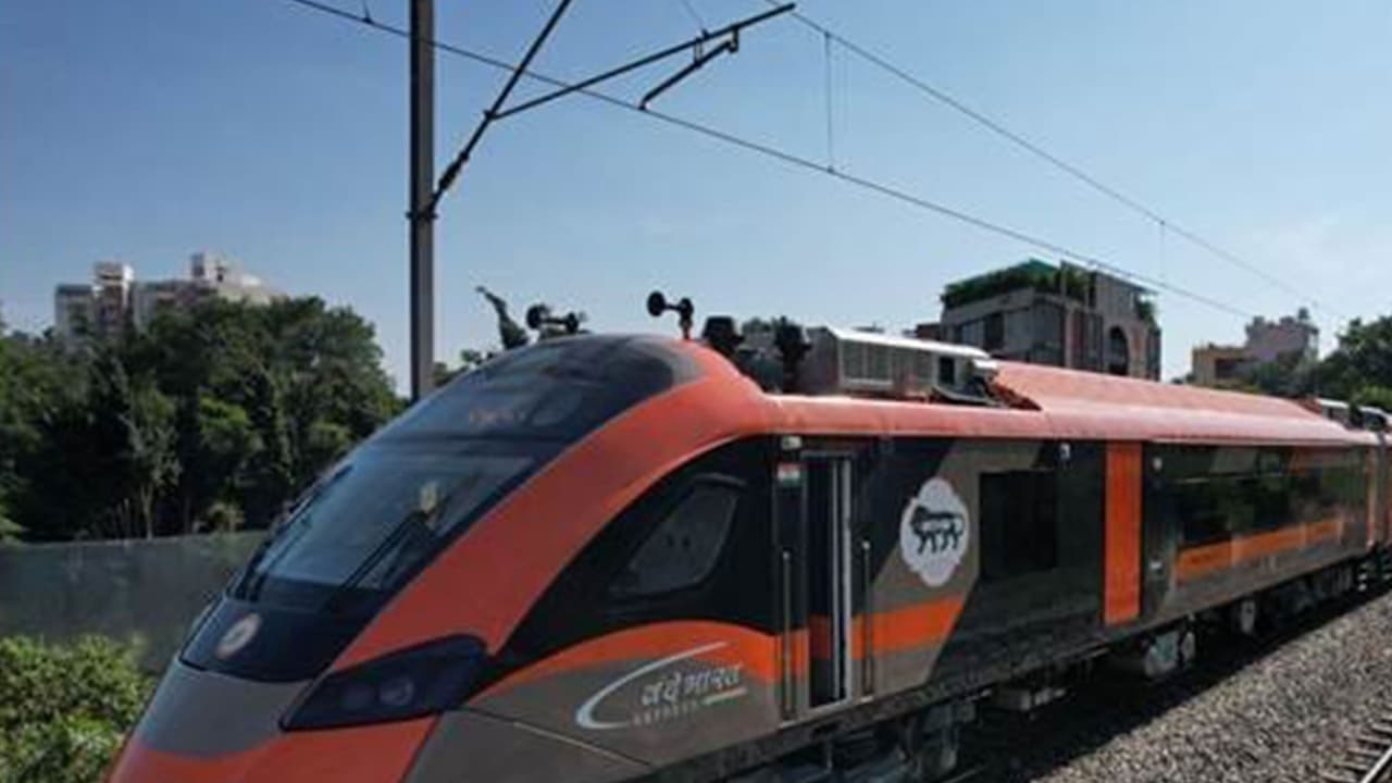 New Vande Bharat Sleeper Express to Connect Varanasi and New Delhi