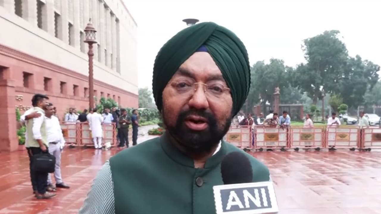 PM Modi hosts breakfast for new BJP MPs, shares tips on youth connect