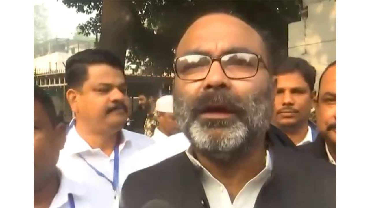 Congress slams BJP as 'vote-stealing govt', holds rally at Ramlila