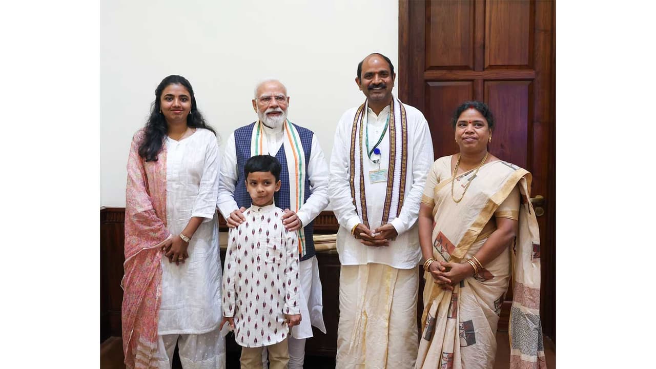 National Handloom Day: TDP MP meets PM Modi, gifts him local weaves