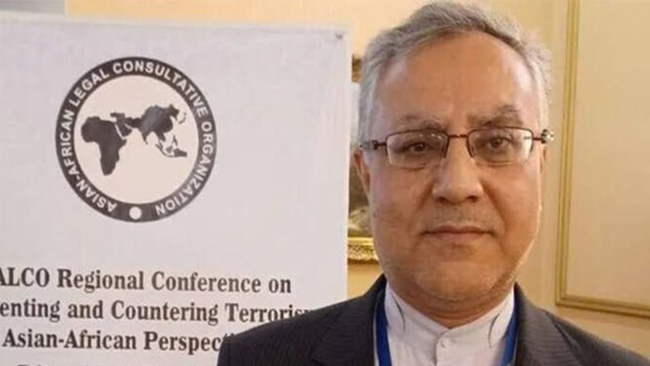 Iran clarifies Strait of Hormuz rules, bars 'enemies' from passage