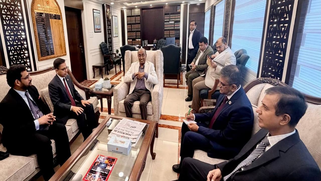India envoy meets B'desh ministers to boost people-centric cooperation