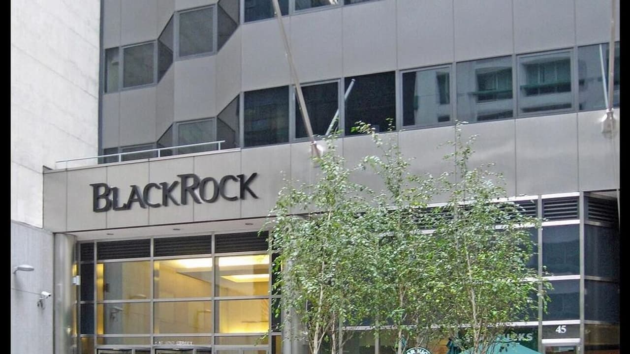 BlackRock's Bitcoin Income ETF Gets 65Bps Fee, Undercutting Rivals As Goldman Launch Looms, Says Analyst