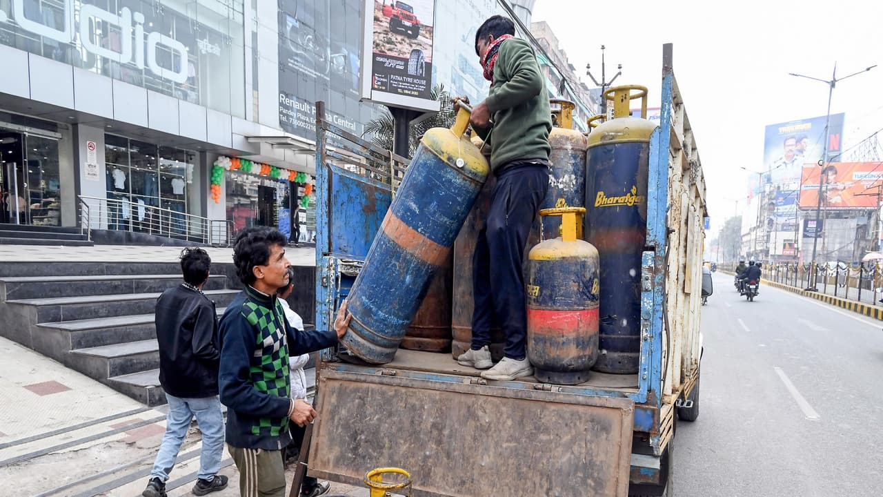 Govt raises non-domestic LPG allocation to 70% of pre-crisis level
