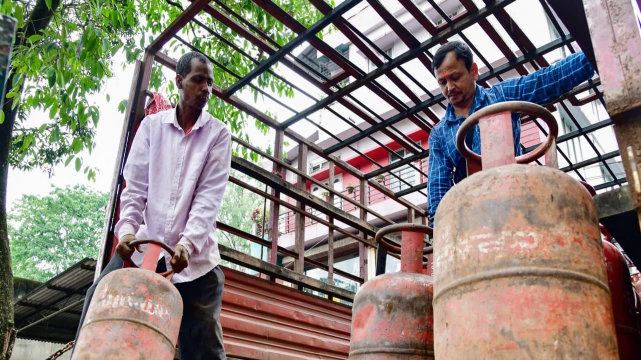 Indian households pay far less for LPG than global prices: Ministry