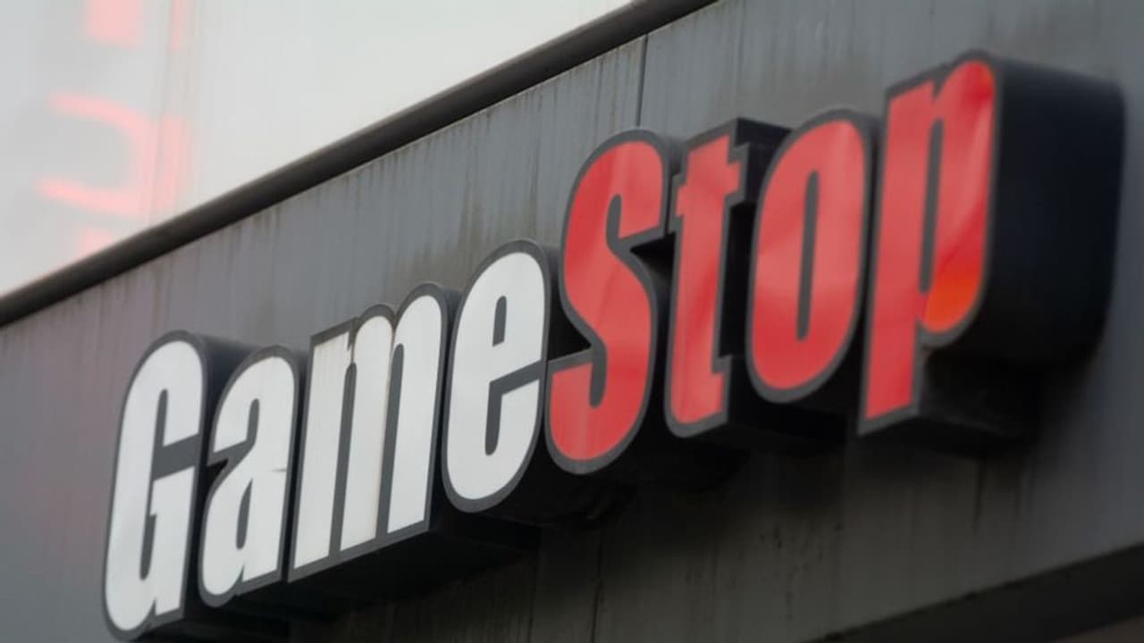 GME Stock Draws Significant Investor Interest: What’s The White House Angle?