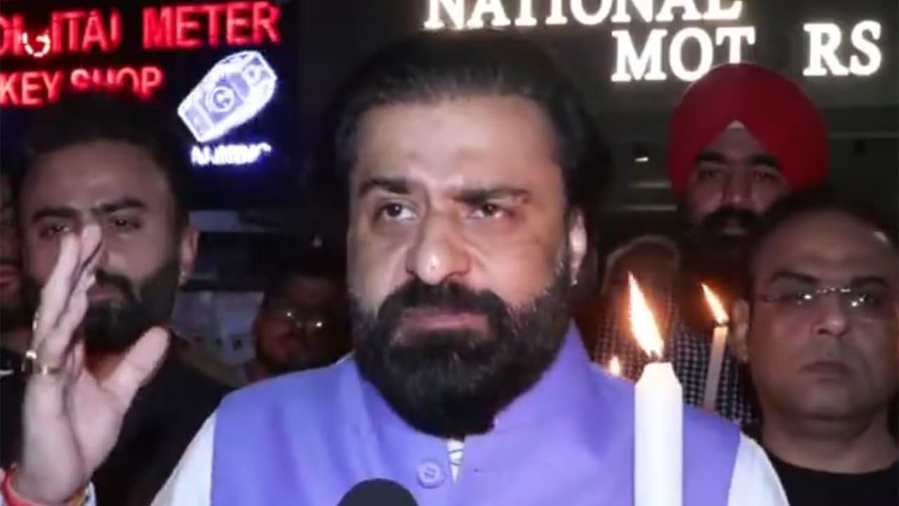 Delhi car blast: Dealers urged to be vigilant, verify all documents