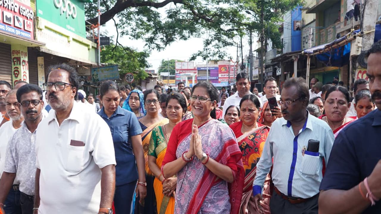 Odisha Deputy CM Pravati Parida inaugurates Nimapara Patha Utsav 2026 ...