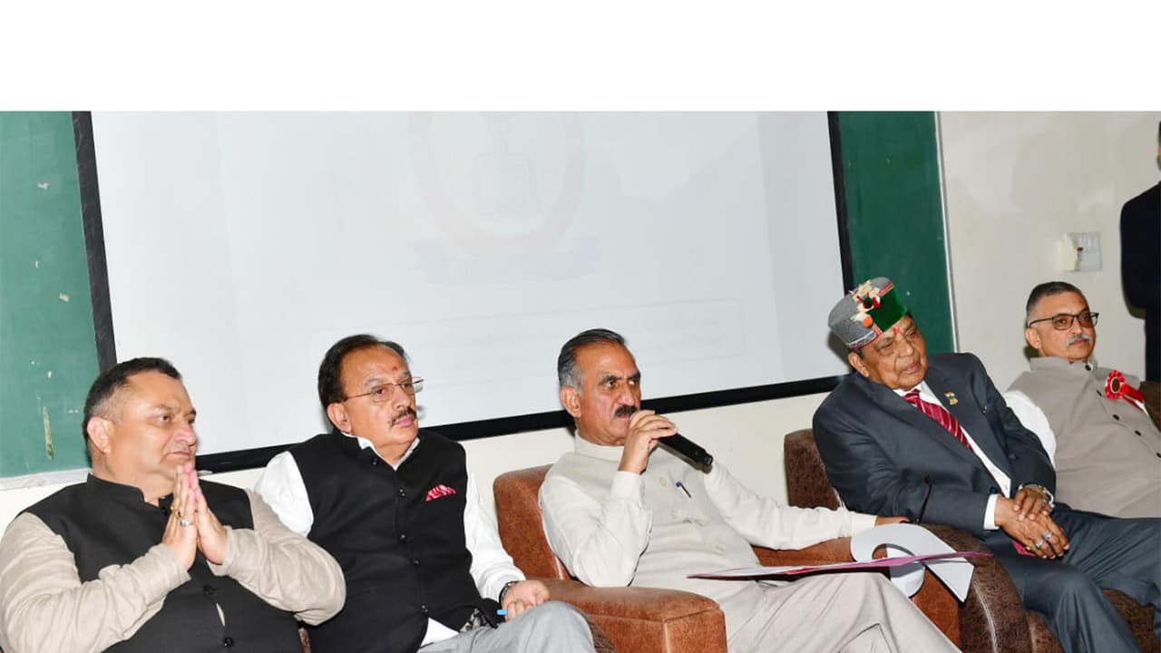 HP CM Sukhu interacts with doctors, vows to improve state healthcare