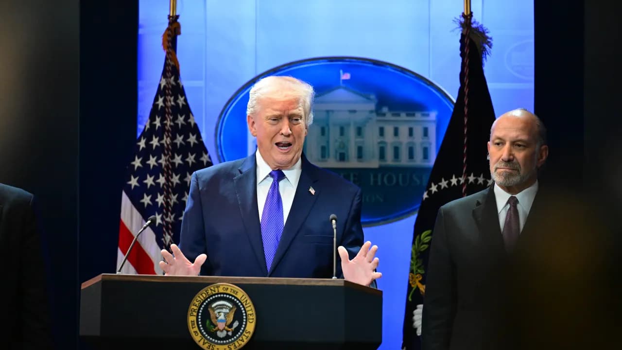 Supreme Court Blocks Trump’s Tariffs, Tom Lee Thinks It Could Be Bitcoin’s Next Bullish Trigger