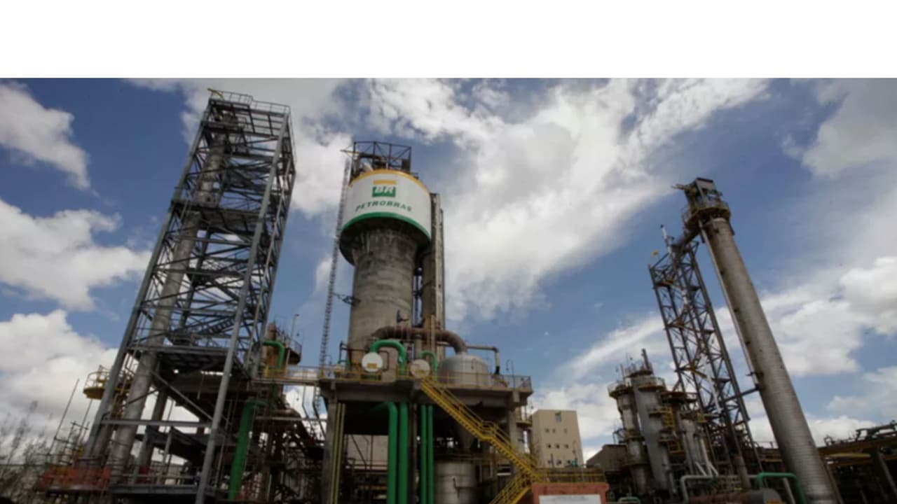 Brazil restarts fertilizer plant in push to reduce import dependence