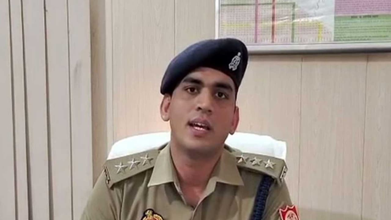 इटावा में मेकअप आर्टिस्ट ने की आत्महत्या, वीडियो में 4 साथियों पर लगाया गंभीर आरोप