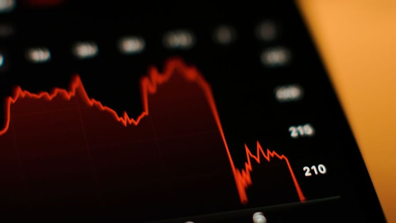 HUBG Stock Tanks After Firm Says It Expects To Receive Nasdaq Delisting Letter — Here’s Everything To Know About Its New Leadership