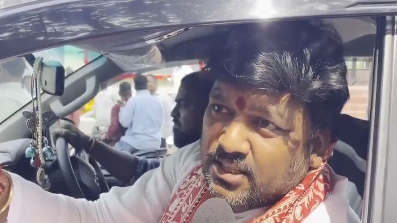 Congress leader attacks BRS workers over effigy, threatens to 'bury them'