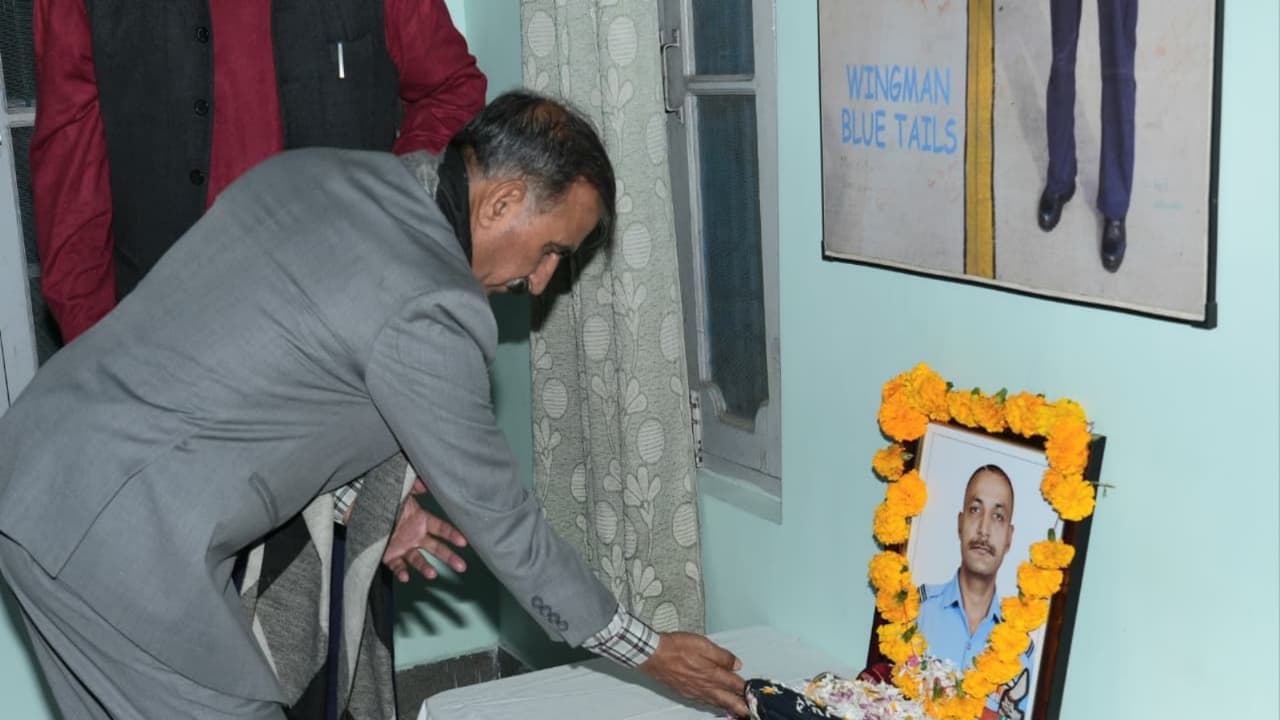 HP CM mourns Wing Commander Namansh Syal, killed in Dubai air crash