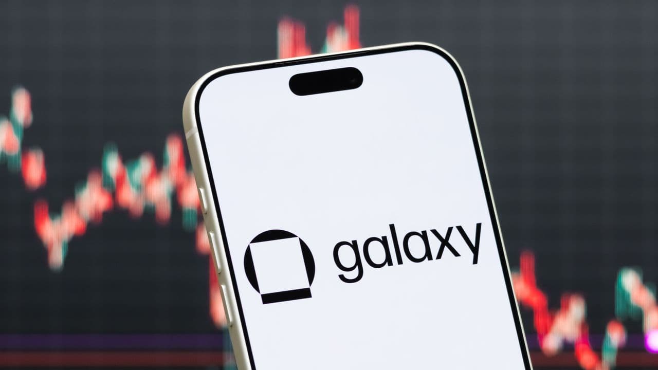 GLXY Stock Plummets To 3-Month Low Despite Firm’s 500-Acre Texas AI Data Center Push