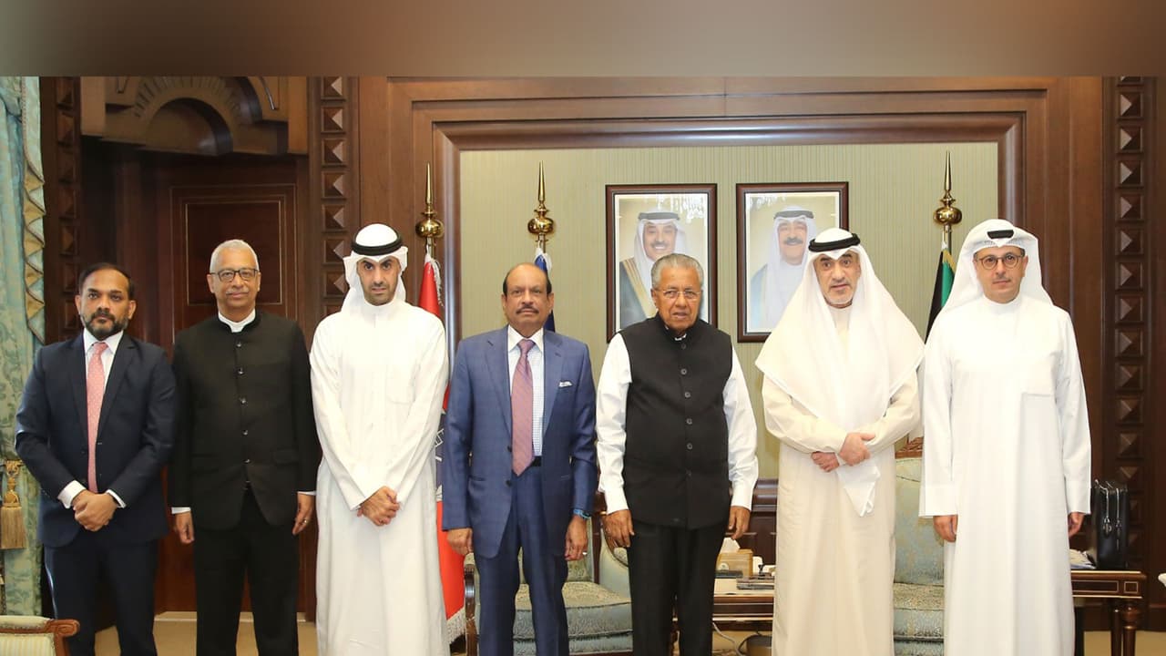 Pinarayi Vijayan meets Kuwait Deputy PM, discusses stronger India ties