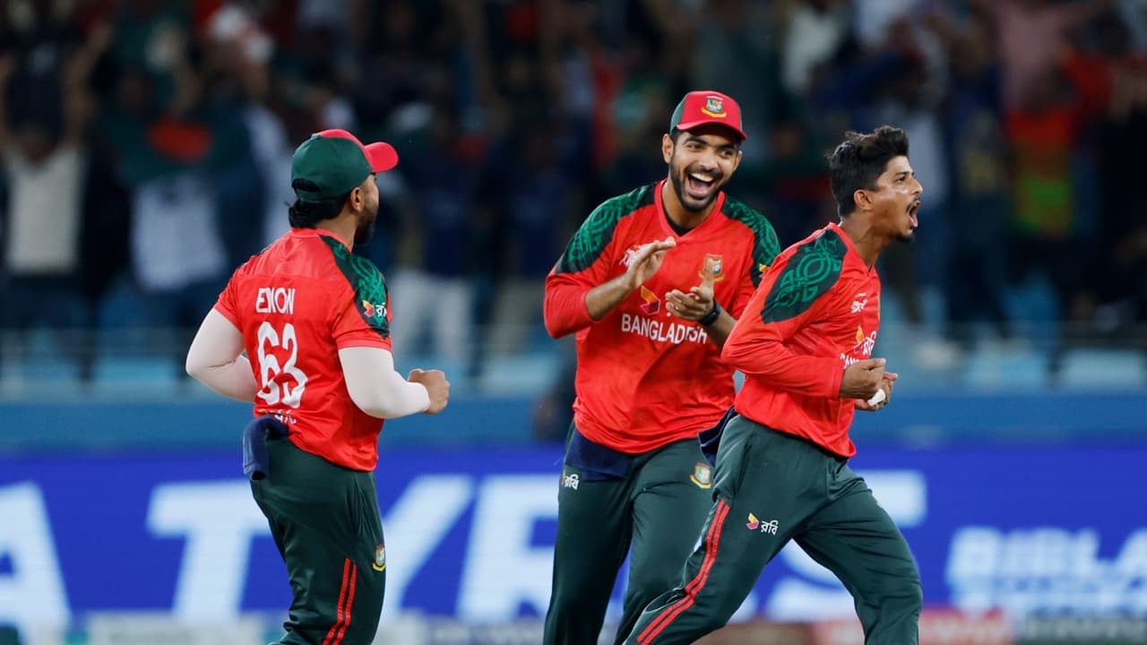 Bangladesh coach accuses ex-adviser of lying about T20 WC withdrawal