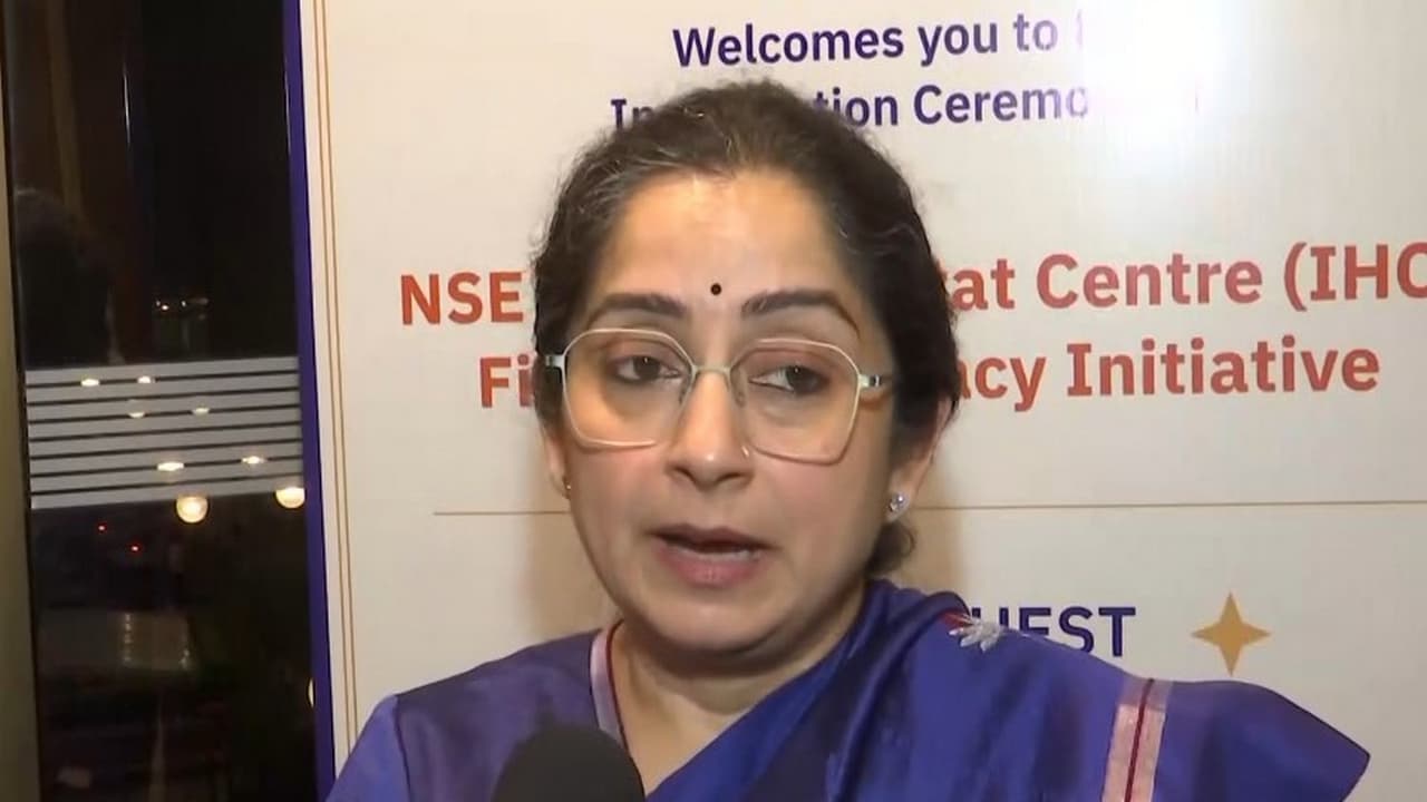 India's growth strong and stable despite global shocks, says PM's EAC