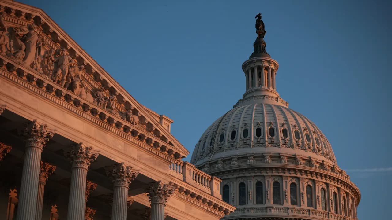 Crypto Market Structure Bill Could Be Back In Play – Washington Is Reportedly Looking To Resume Talks On Friday