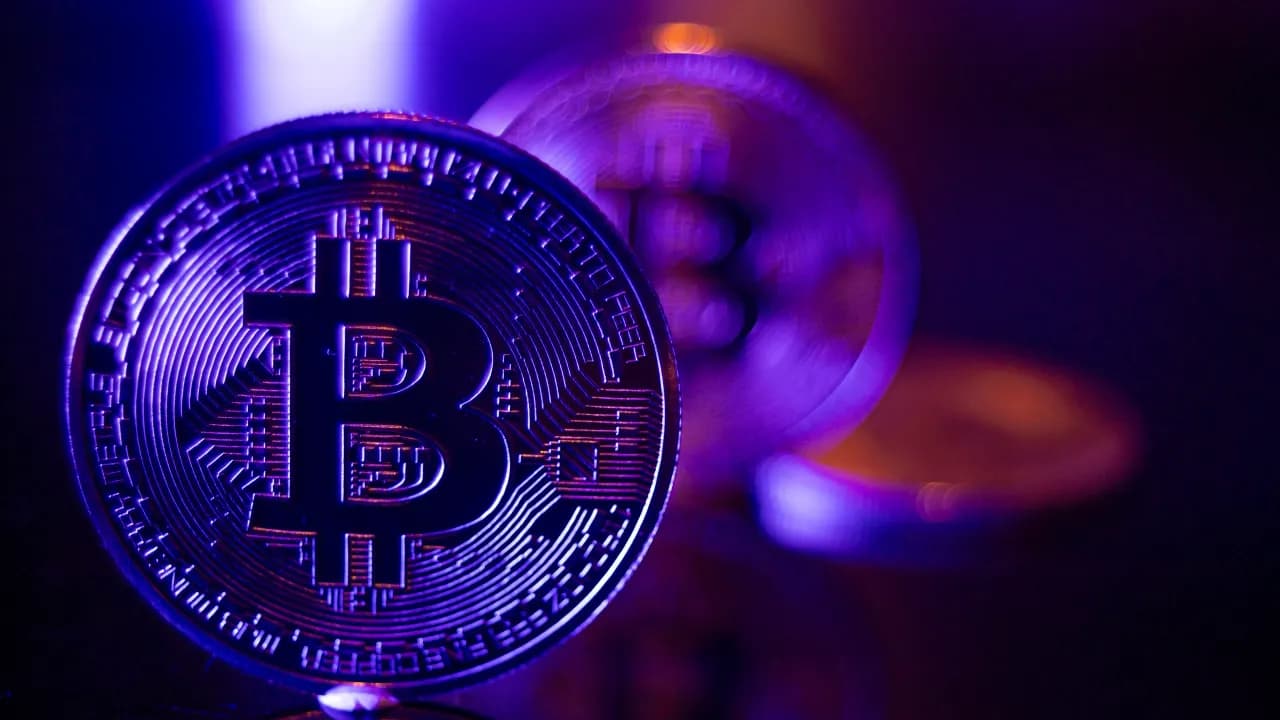 Bitcoin Hovers Around $114,000 As Attention Shifts To Fed Decision, Trump-Xi Meeting