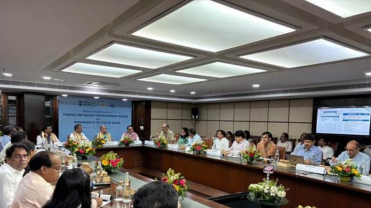 Centre pushes Odisha to unlock seafood export potential for Blue Economy