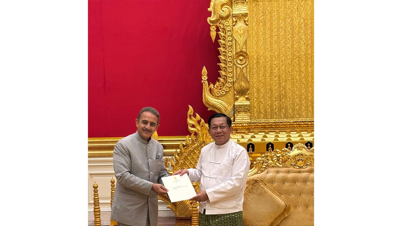 MoS Singh meets Myanmar Prez, hands over PM Modi's felicitation letter