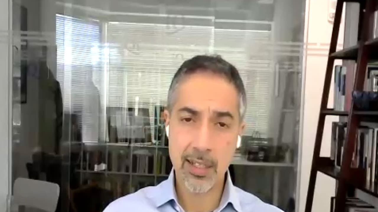 Reza Pahlavi's popularity lacks evidence, expert Trita Parsi says