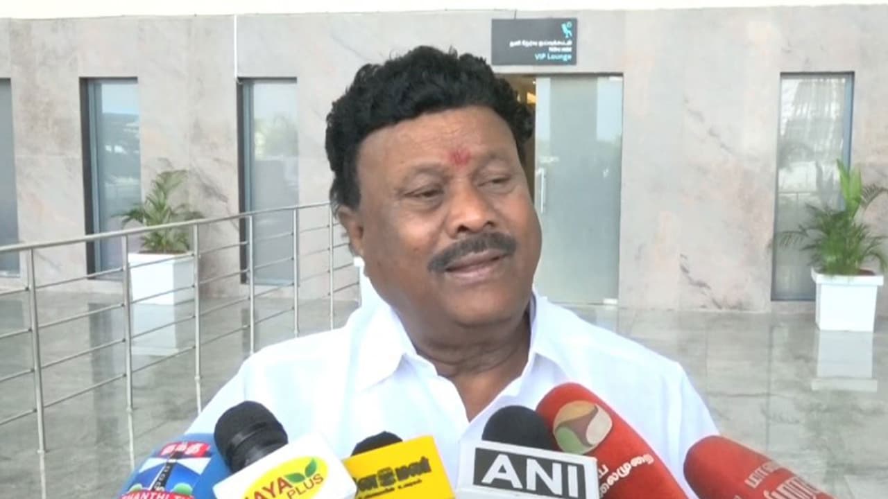 AIADMK's Srinivasan slams Vijay's 'American-style' poll campaign