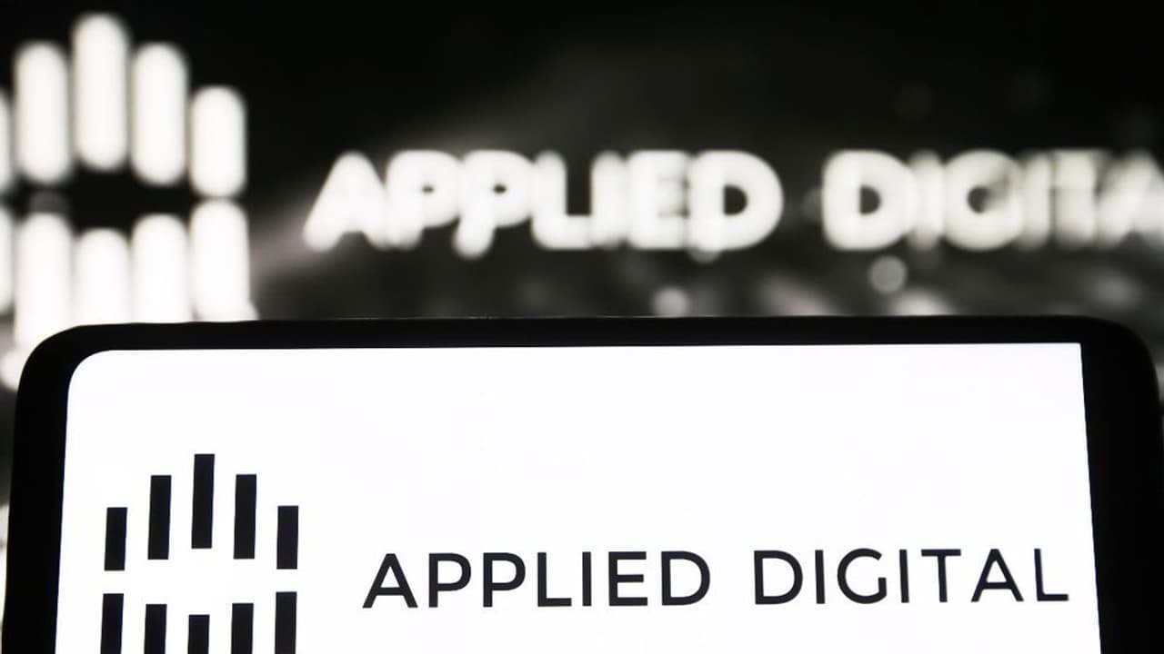 Applied Digital Stock Advances On AI Optimism, Retail Momentum Builds ...