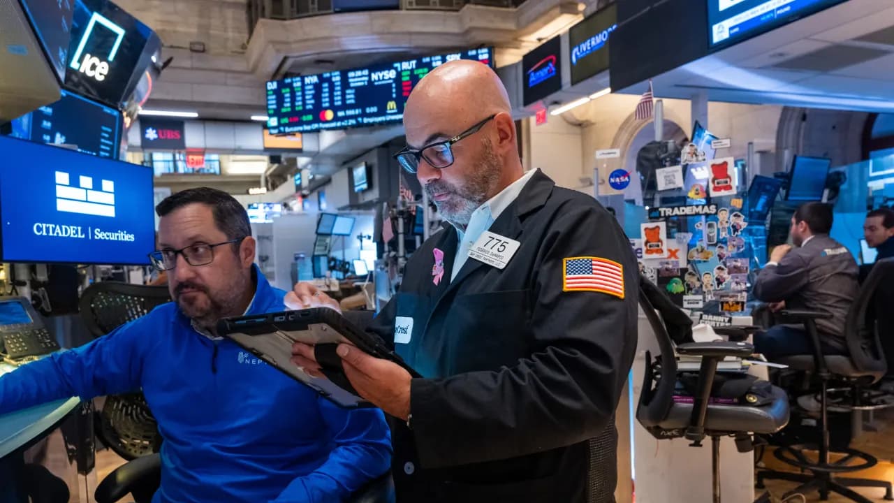 Nasdaq Futures Climb, Buoyed By Positive Tech Tidings — But Macro, Geopolitical Concerns Temper Optimism
