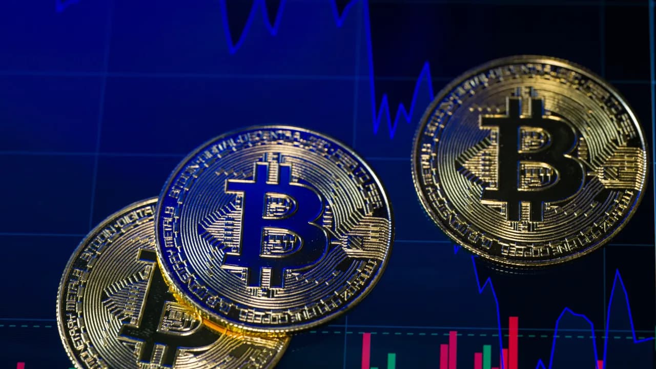 Satoshi-Era Bitcoin Miner Moves Nearly $180 Million In 2026 | Asianet  Newsable