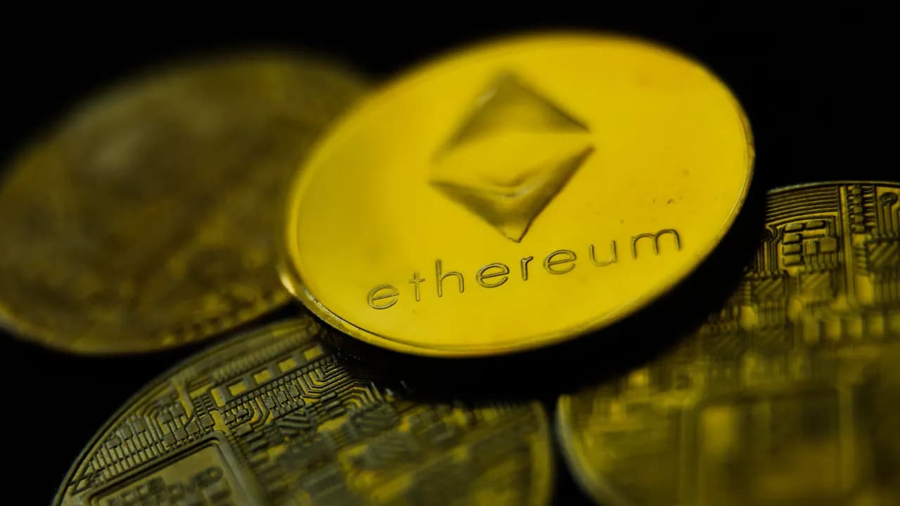 Blackrock’s Larry Fink Sees The Future Of Finance On A Blockchain – And It’s Not Bitcoin