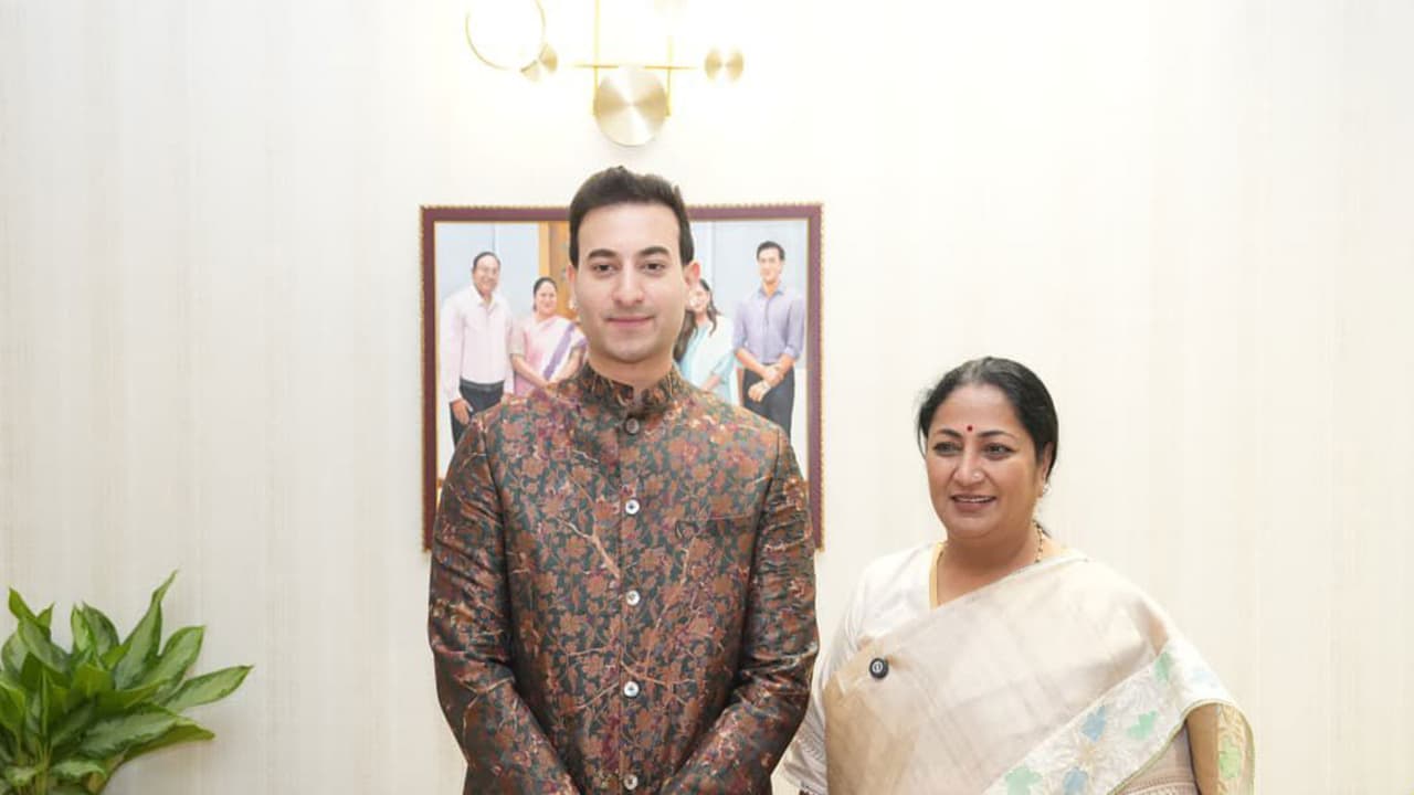 Sitarist Rishab Sharma meets Delhi CM ahead of mental health tour finale