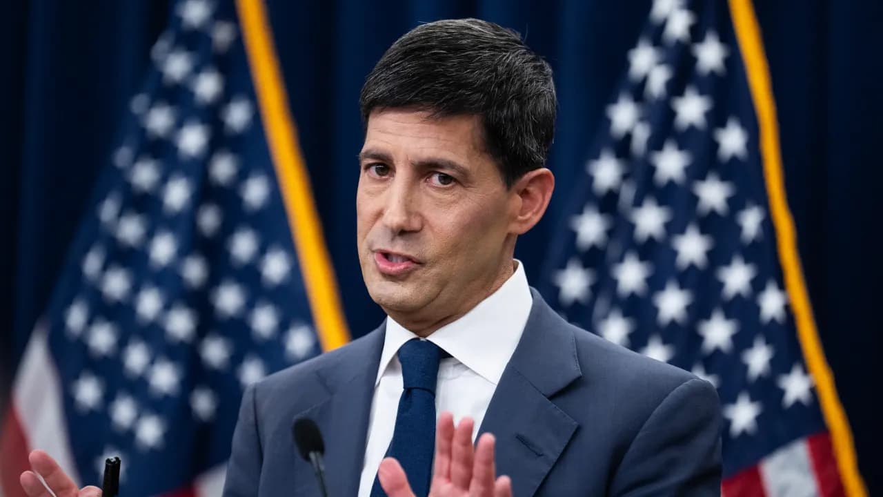 Nasdaq, S&P 500, Dow Futures Rise After Fourth Of July Break As Investors Await Fed Minutes: SLS, ONDS, HOOD, MARA, HUT In Focus