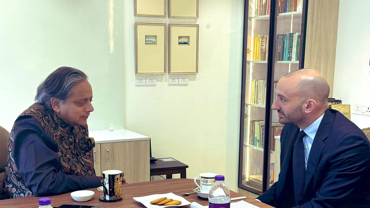 Shashi Tharoor, French minister discuss deepening India-France ties