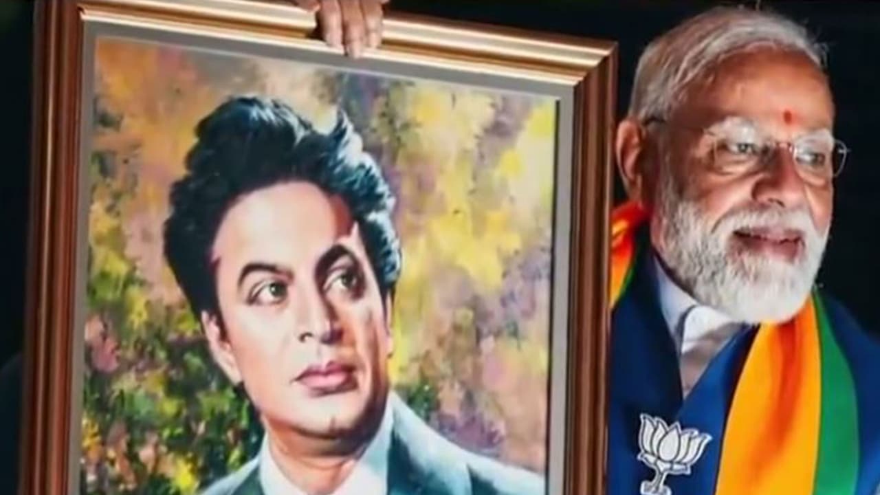 pm-modi-pays-tribute-to-legendary-actor-uttam-kumar-on-birth-centenary