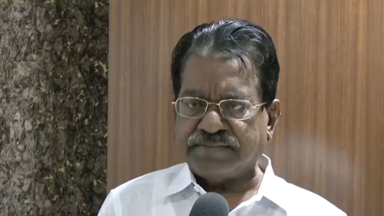 Thalapathy Vijay's 'Jana Nayagan' Censor Row Reaches Supreme Court | Quick Digest