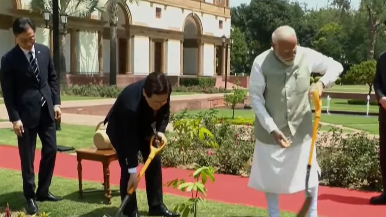 PM Modi holds bilateral meeting with South Korean President Lee Jae Myung