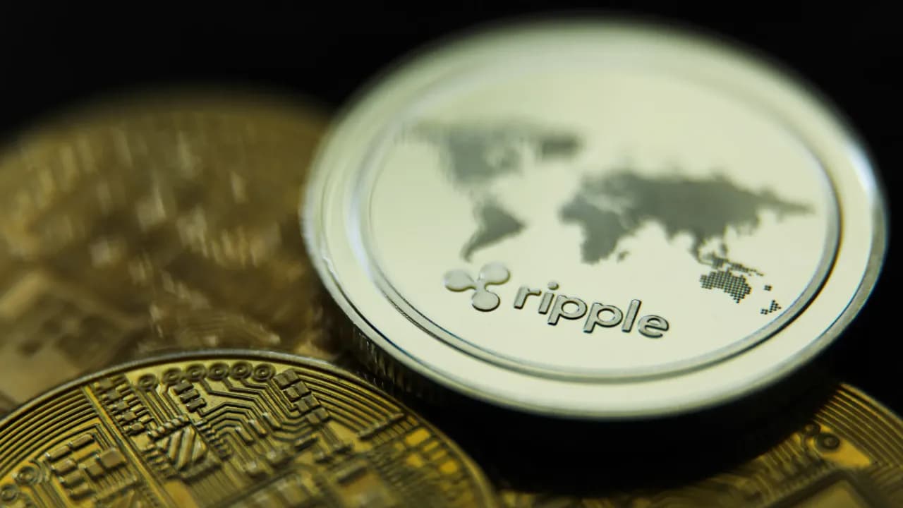 XRP Price Climbs Amid Anticipation For Multiple Spot ETFs This Week