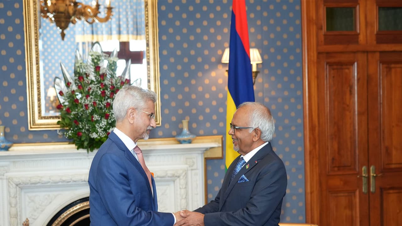 Jaishankar meets Mauritius President, reaffirms strong partnership