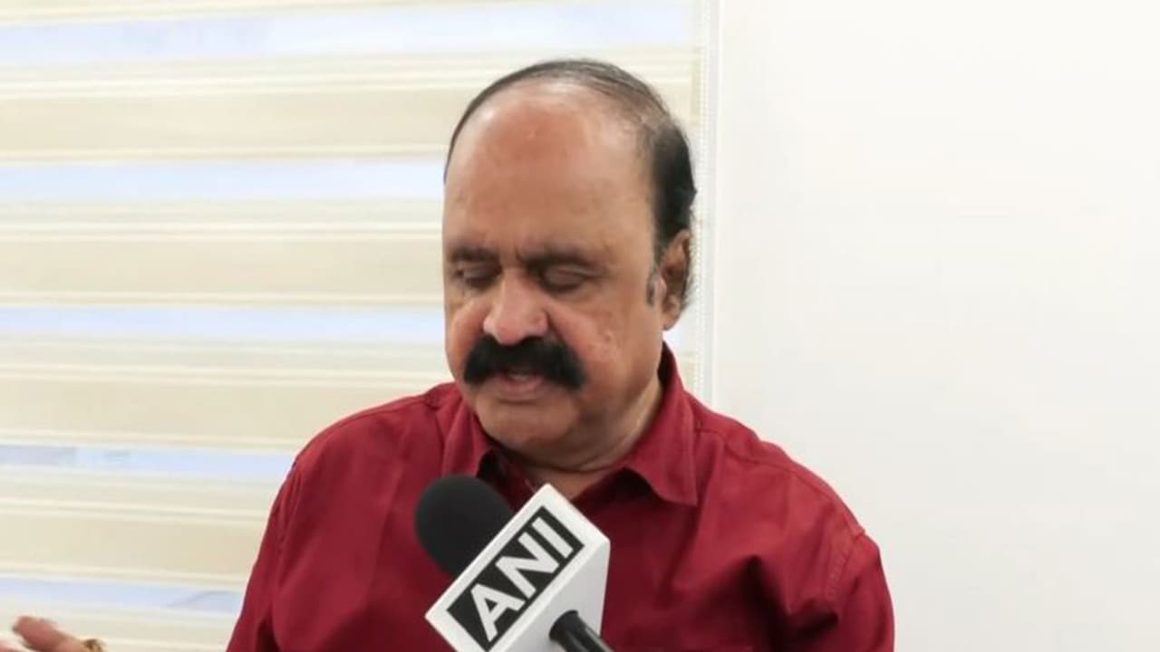 Puratchi ADMK files complaint against EPS over campaign permission