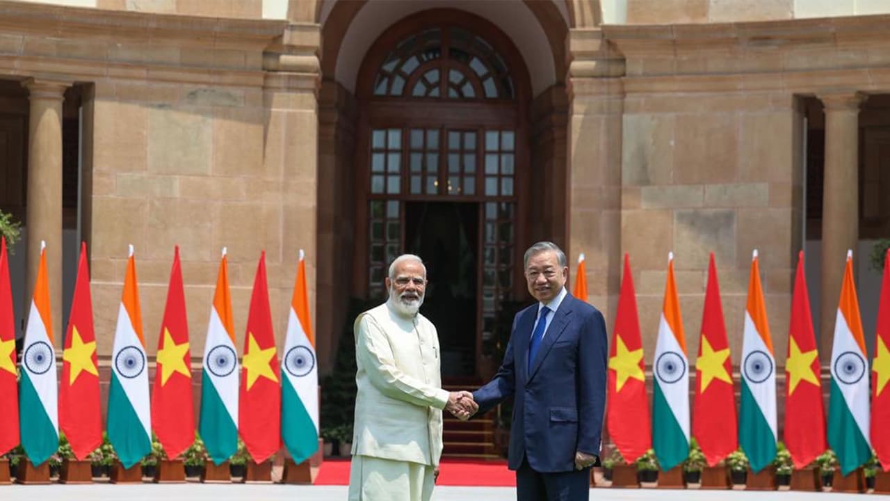 India, Vietnam Elevate Ties, Set $25 Billion Trade Target for 2030