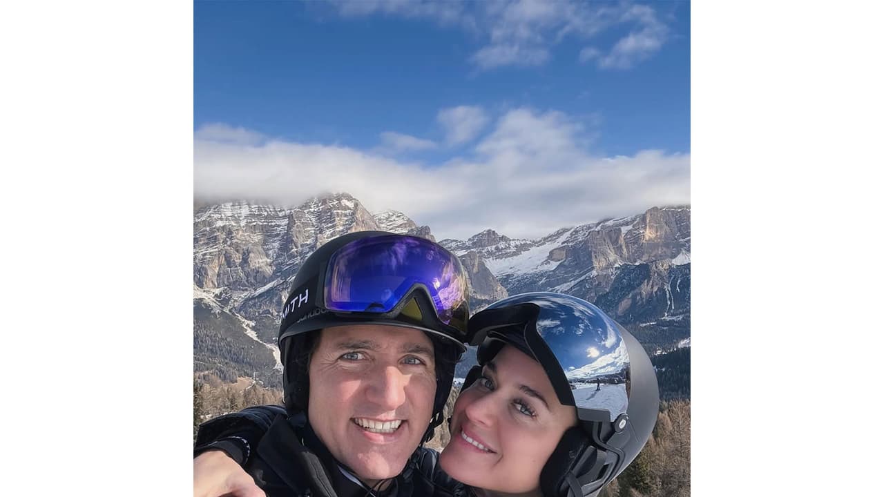 Katy Perry, Justin Trudeau's intimate snowy photos create social media buzz
