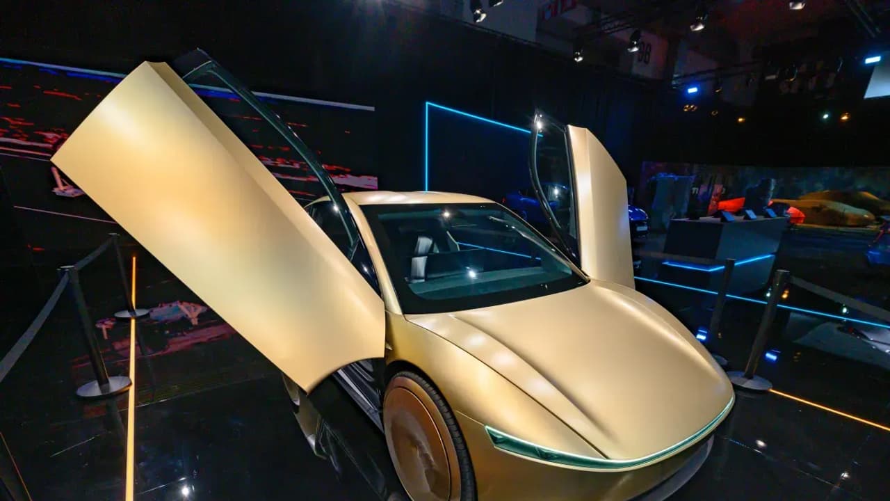 Tesla Starts Cybercab Production Ahead Of Launch In 2026 | Asianet Newsable
