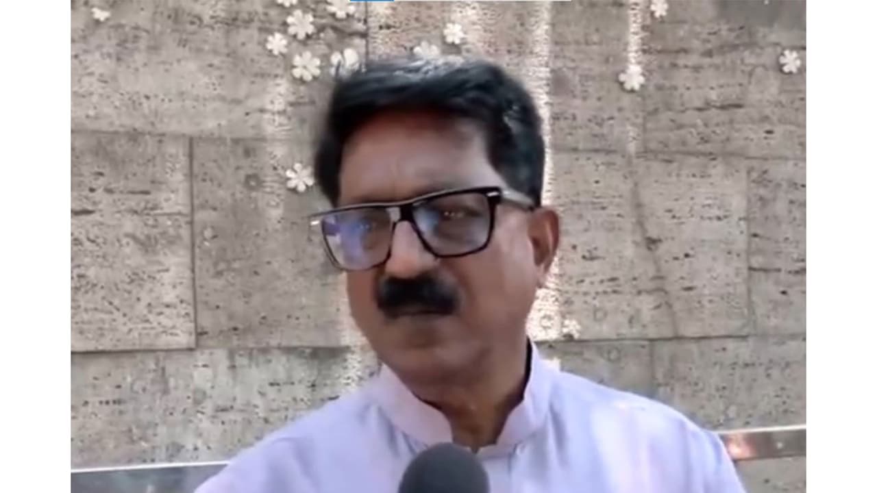 Sawant slams Somaiya, asks Centre how many Bangladeshis deported?