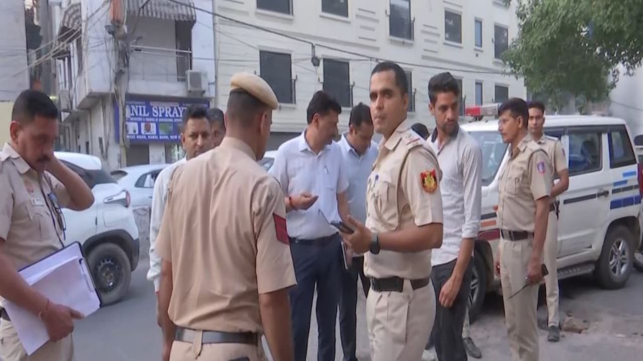 Delhi firing: One injured in early morning shooting in Karol Bagh area