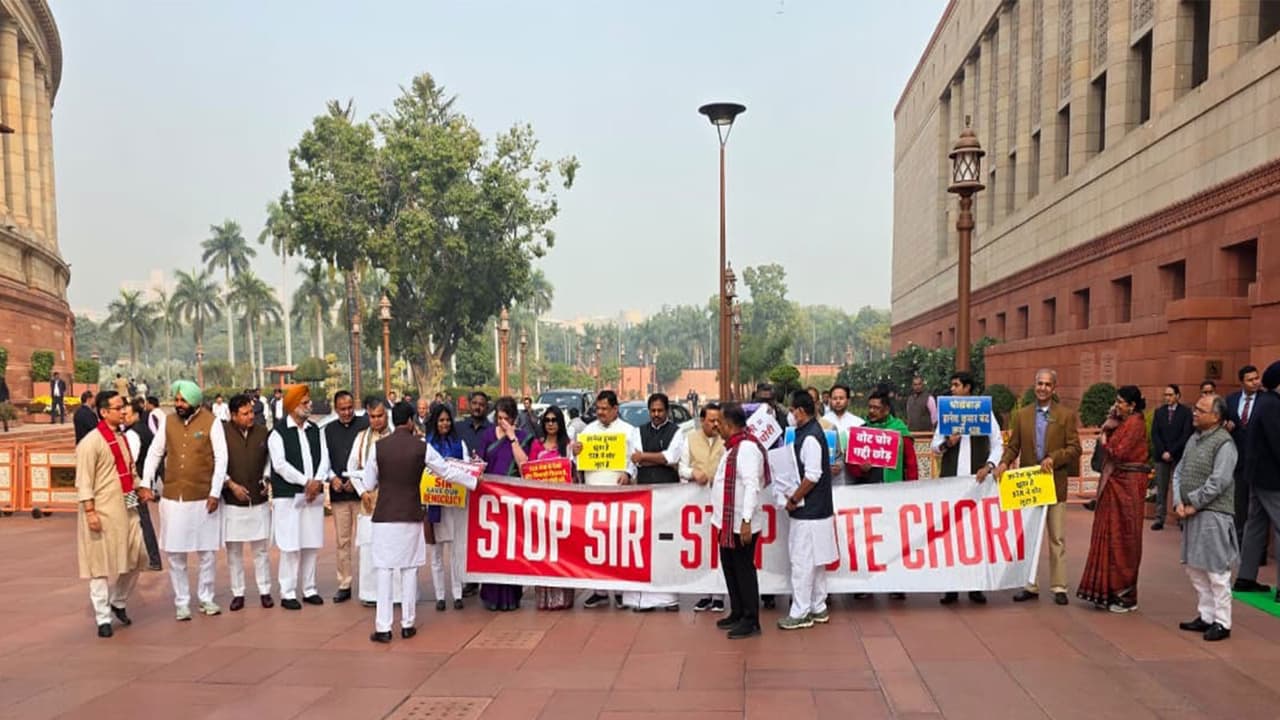 Winter Session: Opposition MPs protest against electoral roll revision